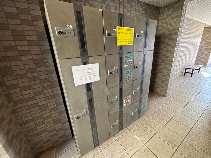 ロイヤルスクエアの物件外観写真