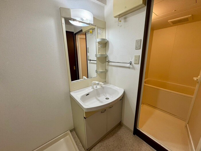 ロイヤルスクエアの物件内観写真