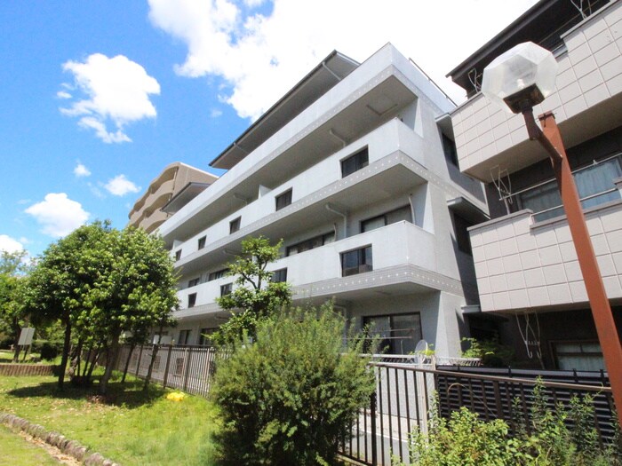 レジデンス赤池の物件外観写真