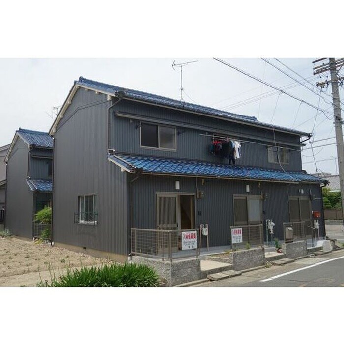 丸米アパート　西棟の物件外観写真