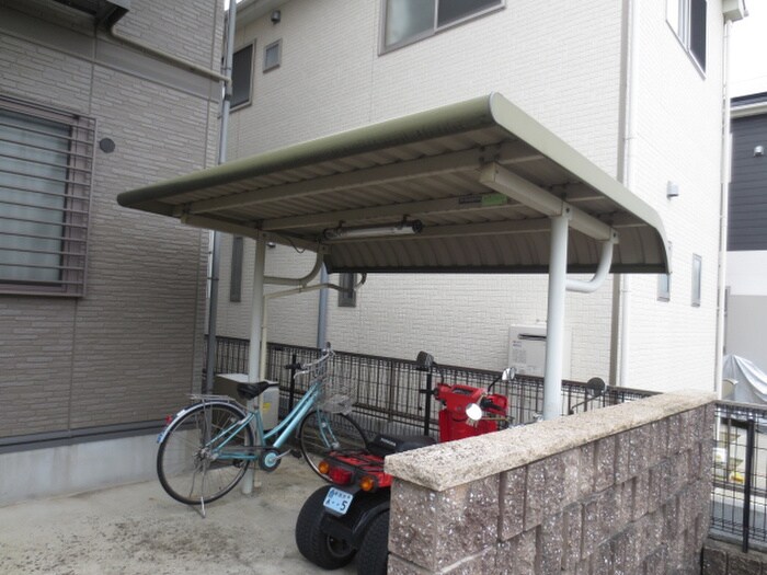 パイン・ウォールの物件外観写真