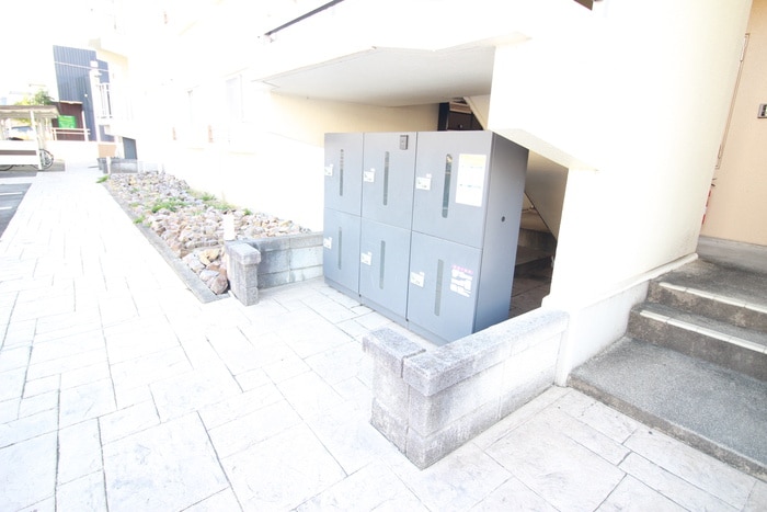 エル　ブルックの物件外観写真