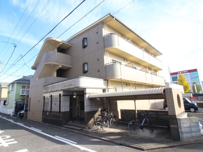 マルシェ・コーネンの物件外観写真