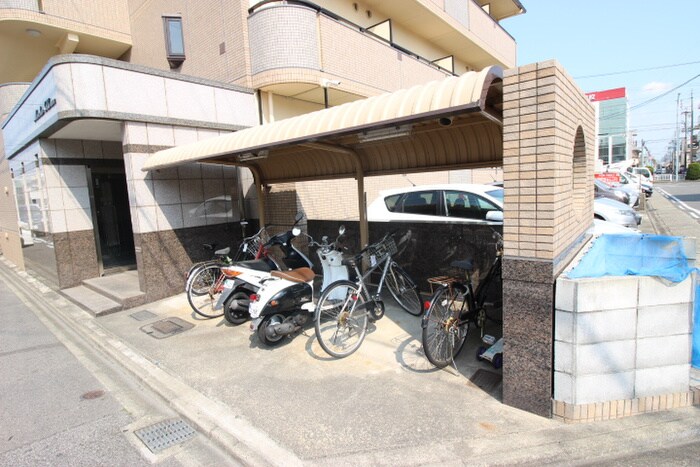 マルシェ・コーネンの物件外観写真