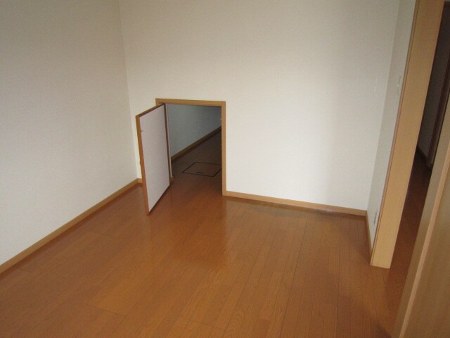 カ－サリ－ヴァの物件内観写真