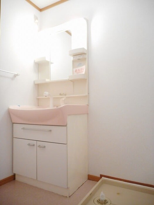 カ－サリ－ヴァの物件内観写真