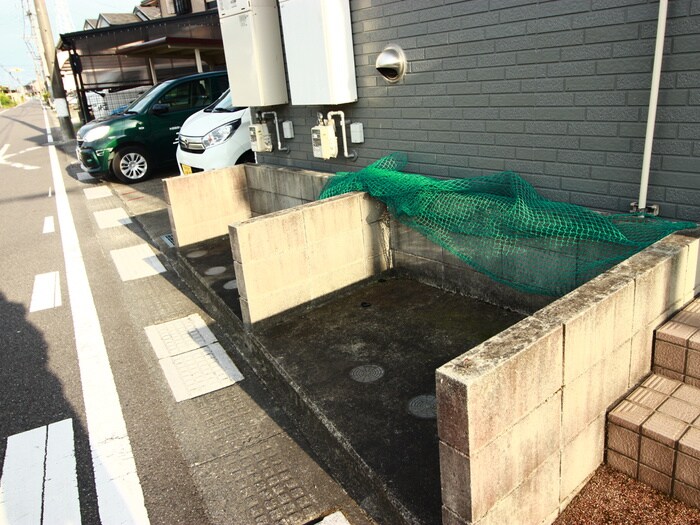 カ－サ　ポッツオの物件外観写真