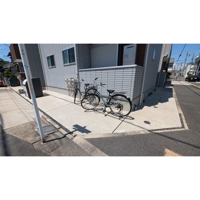 ウエストクロスの物件外観写真