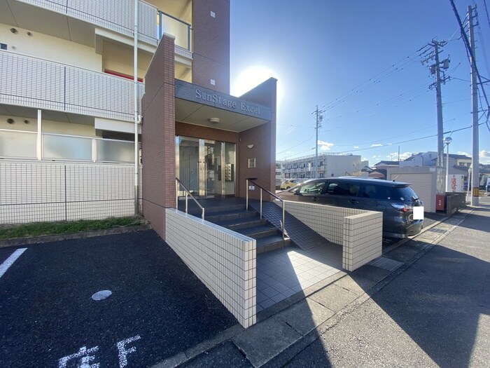 サンステージエクセルの物件外観写真