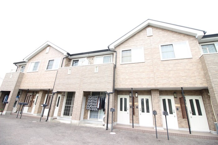 サンフラワー根ノ上の物件外観写真