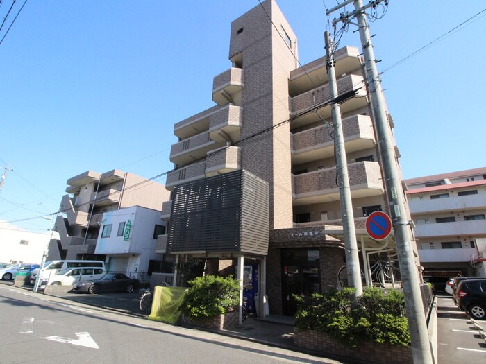 グランディール新福寺の物件外観写真