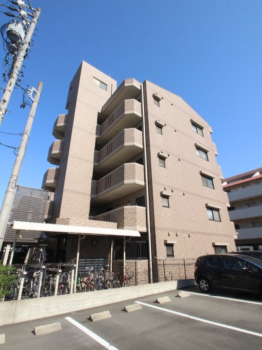 グランディール新福寺の物件外観写真