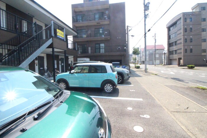 サン小牧の物件外観写真