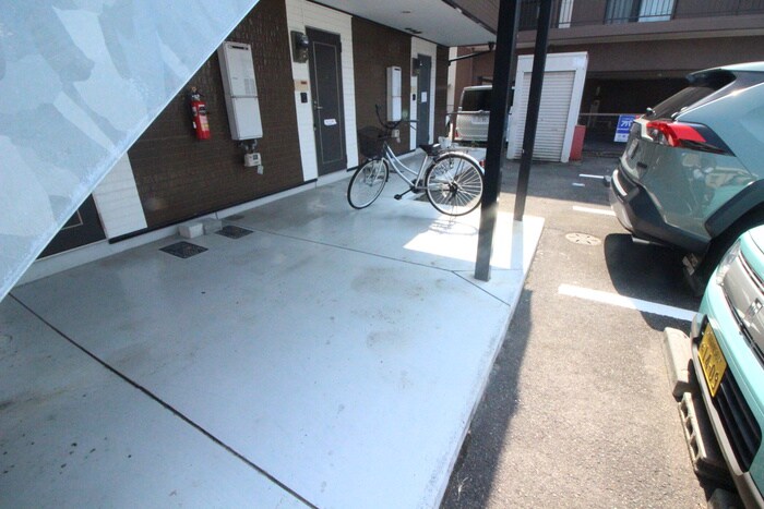 サン小牧の物件外観写真