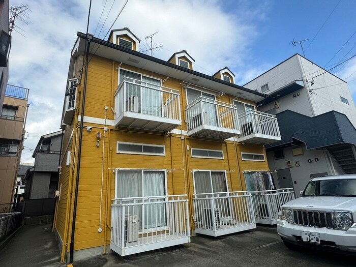 メゾンマルシェの物件外観写真