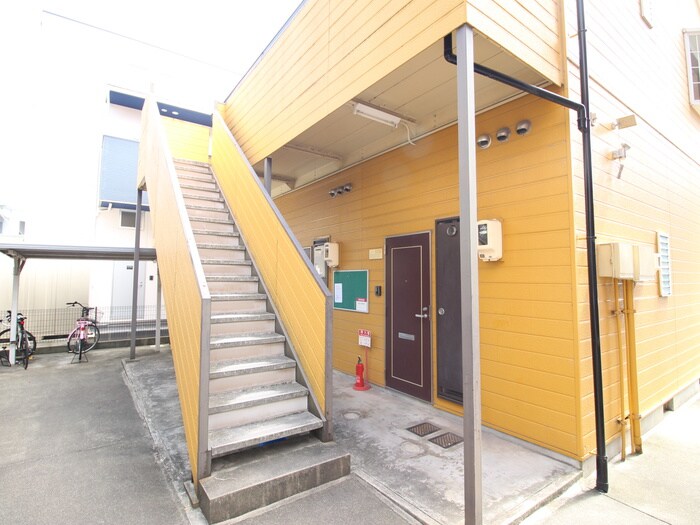 メゾンマルシェの物件外観写真