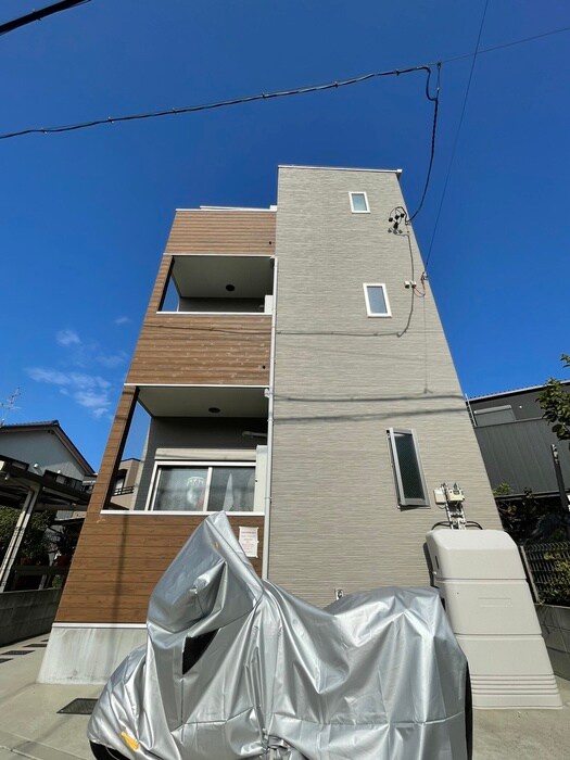 ハーモニーテラス川名本町の物件外観写真