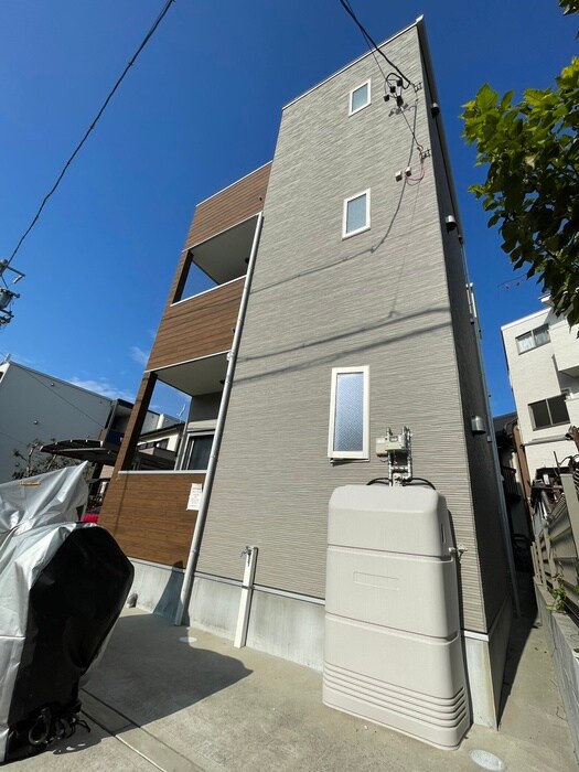 ハーモニーテラス川名本町の物件外観写真