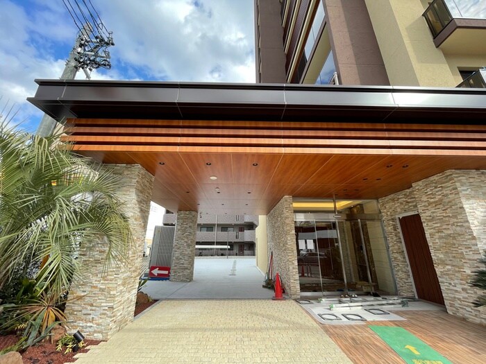 ｽﾘｰｱｲﾗﾝﾄﾞﾀﾜｰ星ヶ丘の物件外観写真