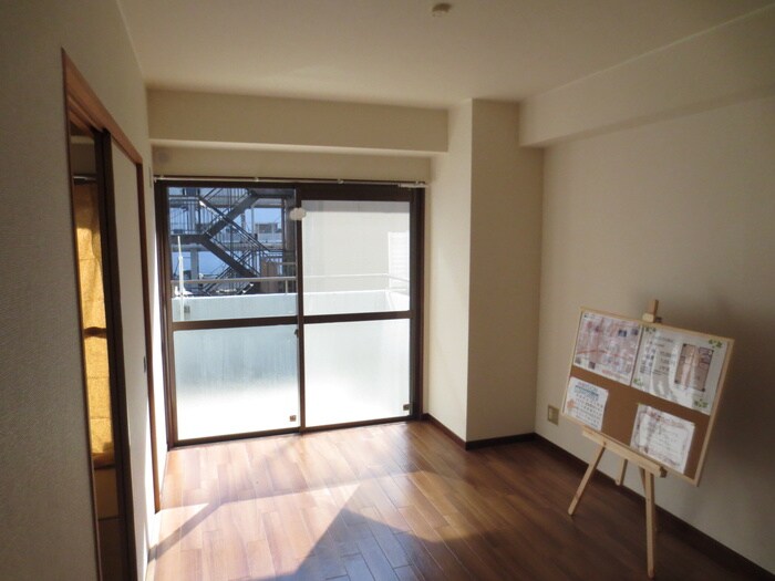 エムズハウス栄の物件内観写真