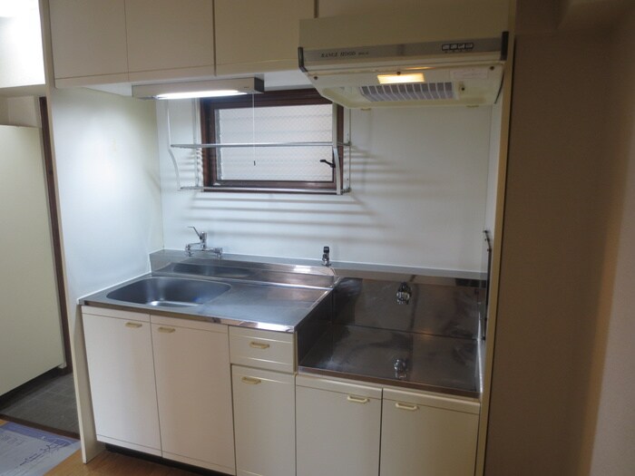 エムズハウス栄の物件内観写真