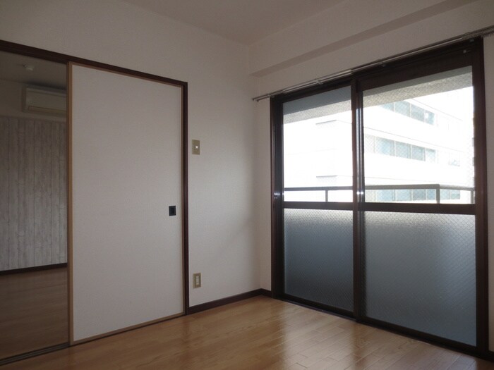 エムズハウス栄の物件内観写真