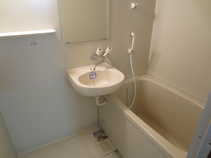 エムズハウス栄の物件内観写真