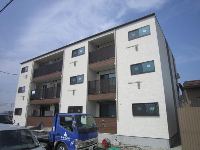 レーヴ稲沢の物件外観写真