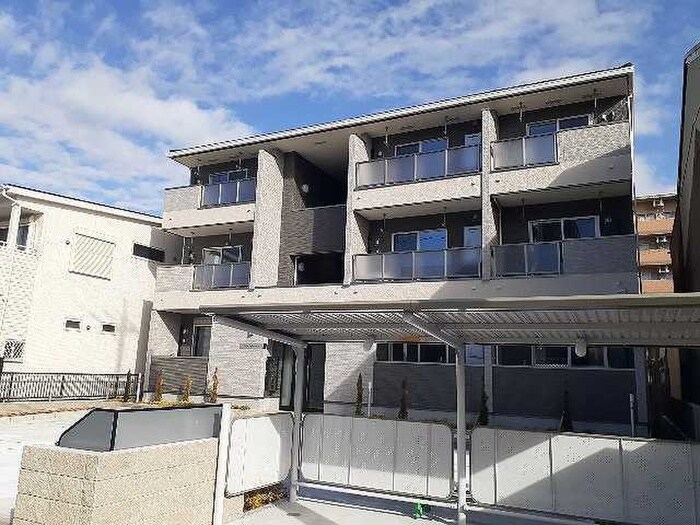 カーサ・エスペランサの物件外観写真