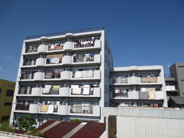 サンハイツいずみの物件外観写真