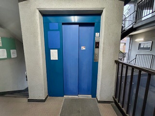 サンハイツいずみの物件外観写真