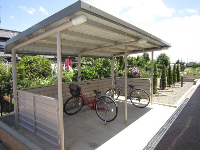 フォルッシュドライⅡの物件外観写真