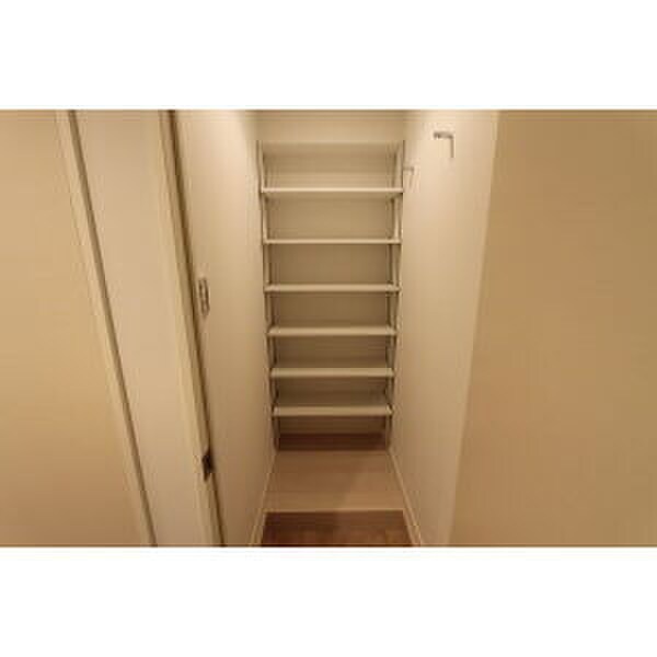 ルークス名古屋の物件内観写真