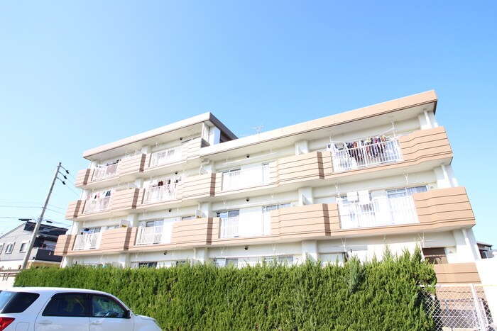 マンション菅沼の物件外観写真