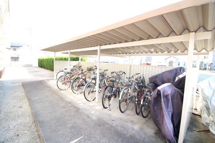 マンション菅沼の物件外観写真