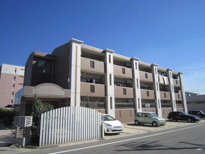 Ｂｅｌ　Ｆｉｏｒｅ　Ｍの物件外観写真