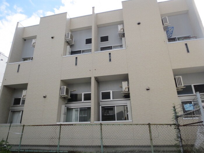 ＳＴＡＧＥ栄生の物件外観写真