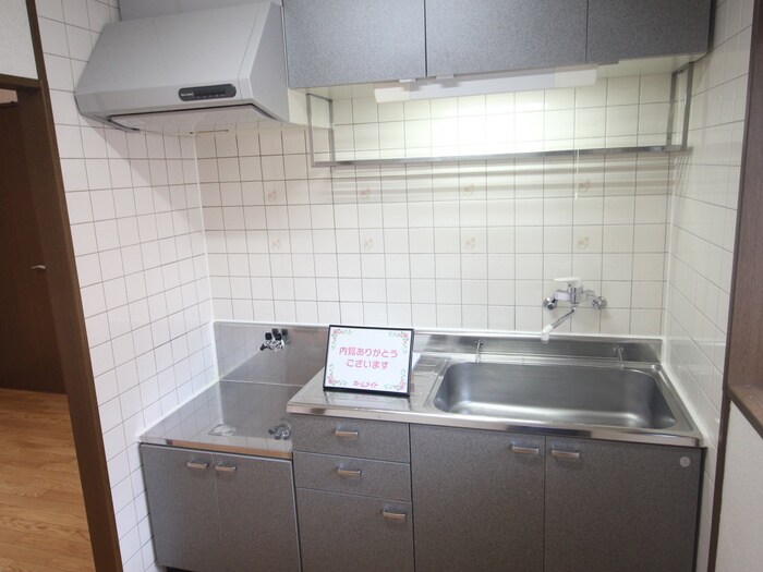 メルロウズプレイスＡの物件内観写真