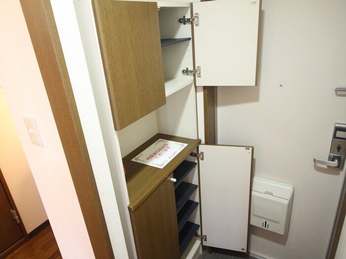 メルロウズプレイスＡの物件内観写真