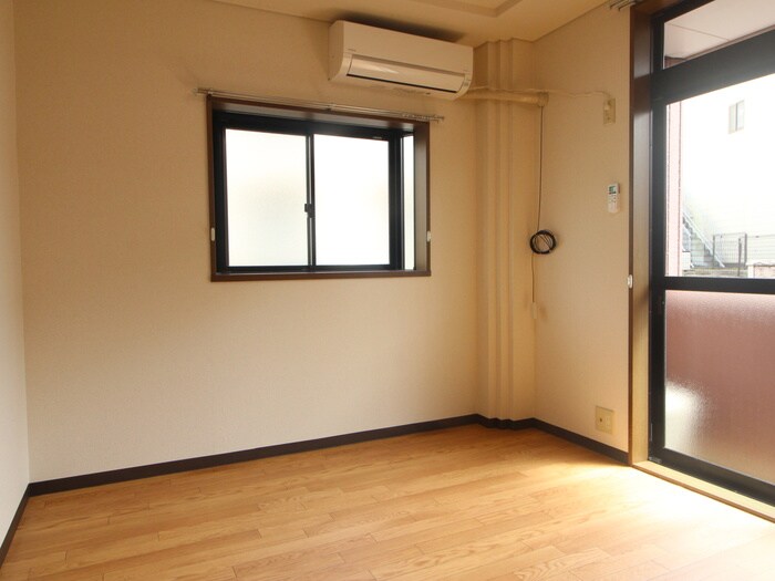 メルロウズプレイスＡの物件内観写真