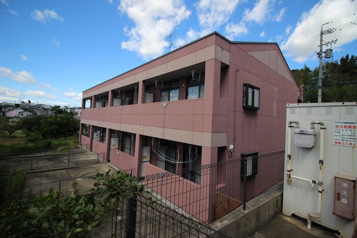 メルロウズプレイスＢの物件外観写真