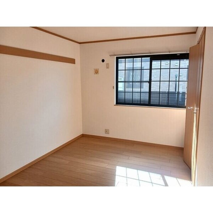 ミルト二アＢの物件内観写真