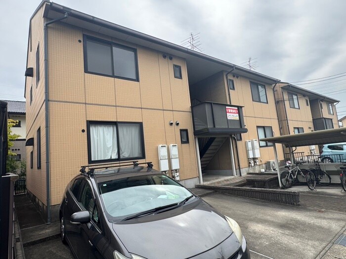 プリミエ－ル堀ノ内Ⅱ棟の物件外観写真