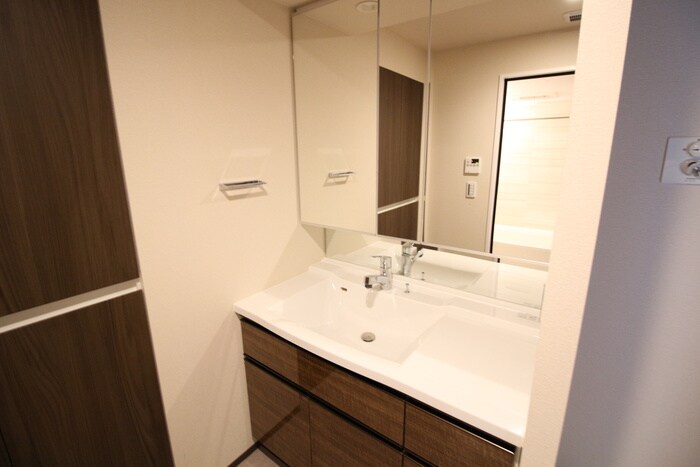 ローレルタワー名古屋栄の物件内観写真