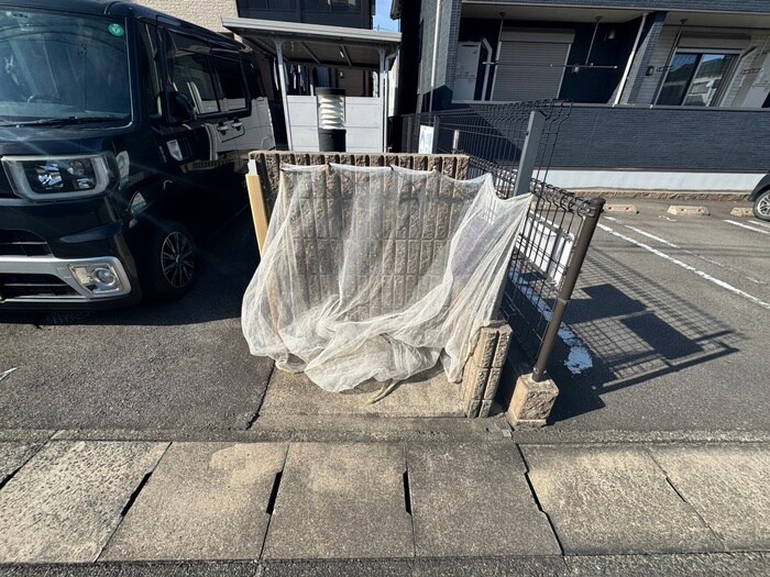 ｱﾝﾌﾟﾙ-ﾙ　ﾘ-ﾌﾞﾙ　QUATREの物件外観写真