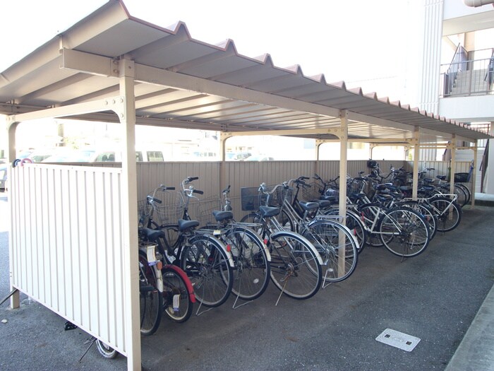 リンピアＩＮＯＵＥの物件外観写真