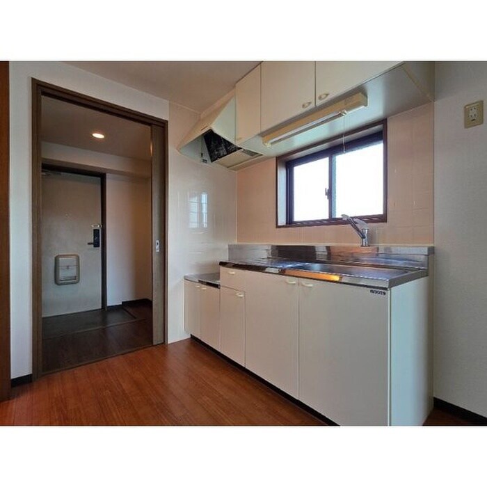 LOE中村公園の物件内観写真