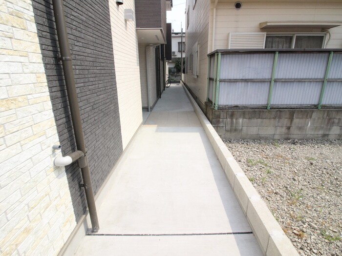 アッシュコート名古屋の物件外観写真