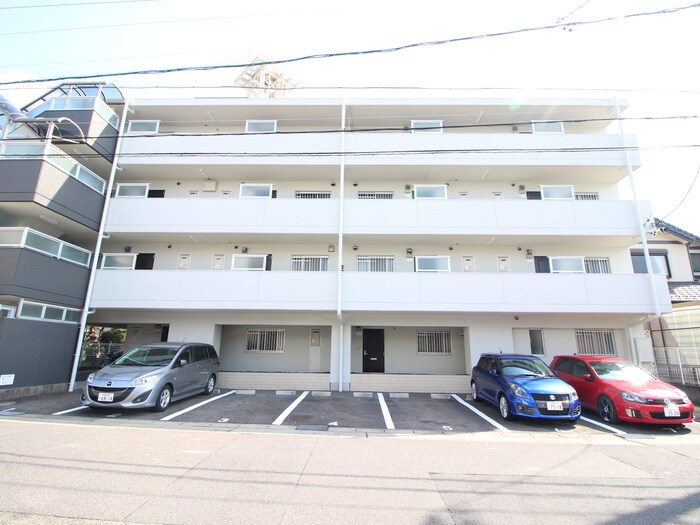 錦ハイツの物件外観写真