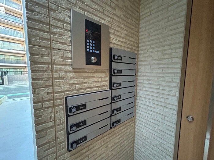 REGALEST 新瑞橋の物件外観写真